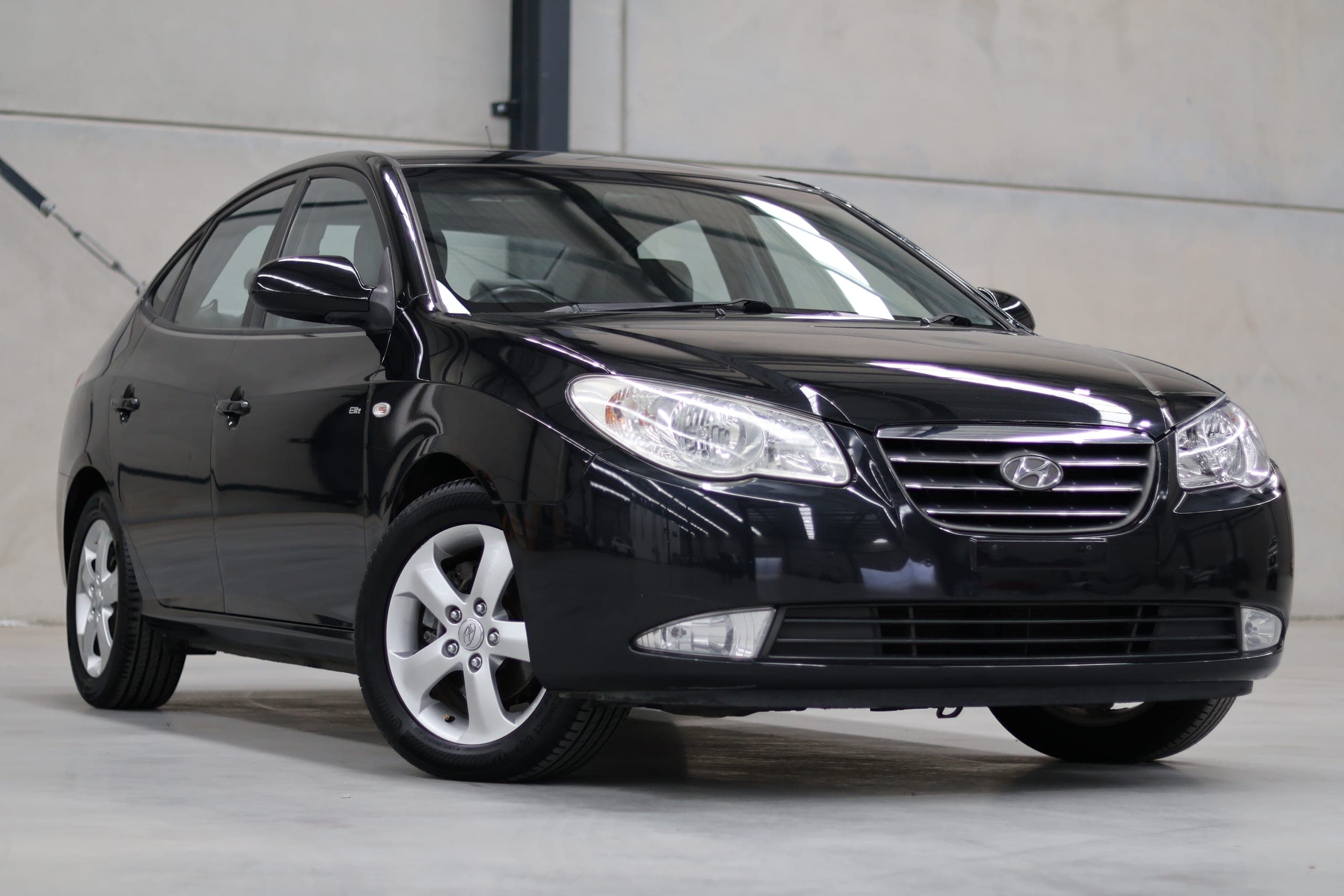 2007 Hyundai Elantra HD Elite Sedan 4dr Auto 4sp 2.0i — photo 1 of 21