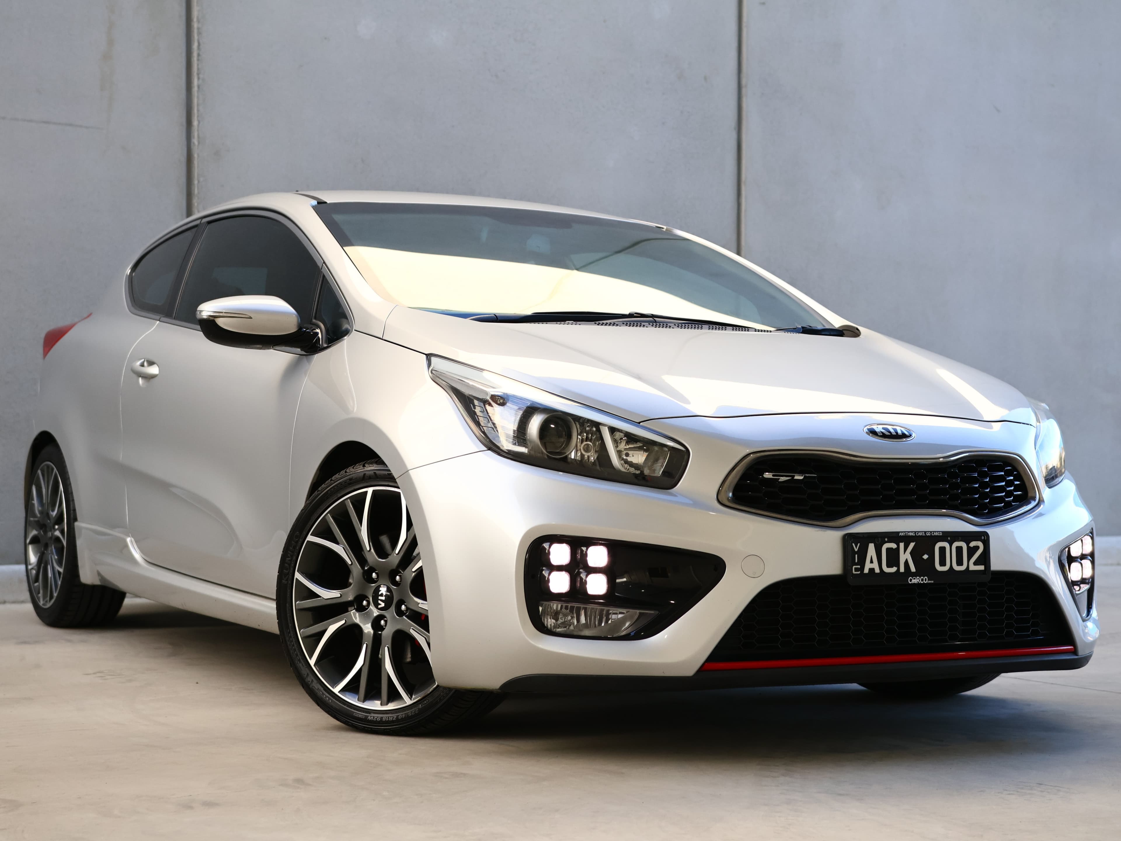 2014 Kia pro_cee'd JD MY14 GT Hatchback 3dr Man 6sp 1.6T — photo 1 of 15